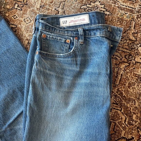 GAP Cheeky Straight High Rise Jean Size 31/ 12 Tall - Picture 5 of 8